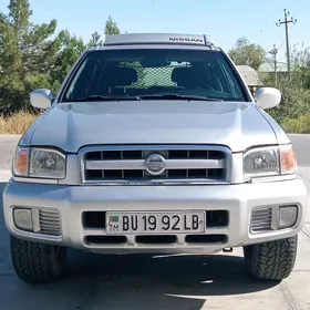 Nissan Pathfinder 2002