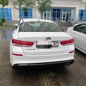 Kia Optima 2019