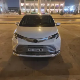 Toyota Sienna 2022