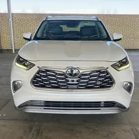 Toyota Highlander 2021