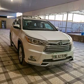 Toyota Highlander 2016