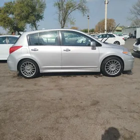 Nissan Versa 2010