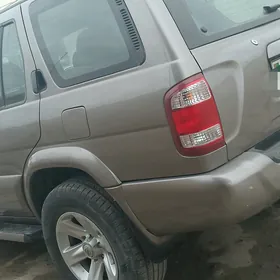 Nissan Pathfinder 2003