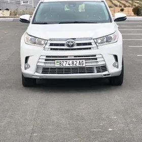 Toyota Highlander 2019