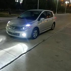 Nissan Versa 2010