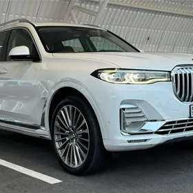 BMW X7 2022