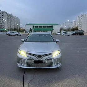 Toyota Camry 2020