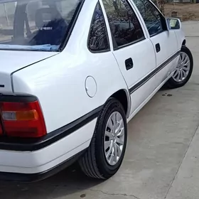 Opel Vectra 1990