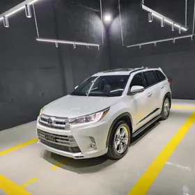 Toyota Highlander 2019