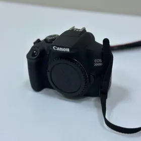 Canon eos 2000D