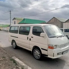 Toyota Hiace 2004