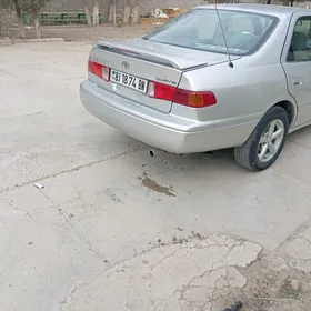 Toyota Camry 2000