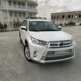 Toyota Highlander 2019