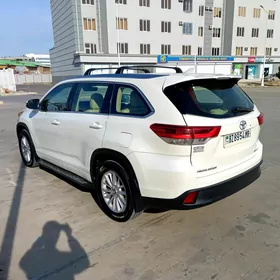 Toyota Highlander 2018