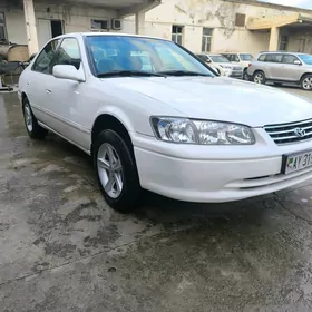 Toyota Camry 1999