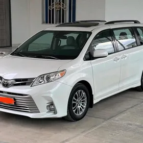 Toyota Sienna 2018