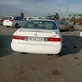 Toyota Camry 2001