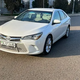 Toyota Camry 2016