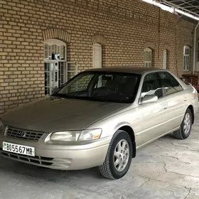 Toyota Camry 1997