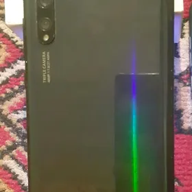 Huawei Y8P