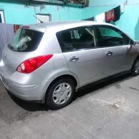 Nissan Versa 2010