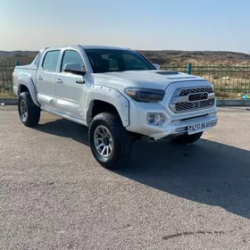 Toyota Tacoma 2016