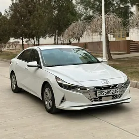 Hyundai Elantra 2021