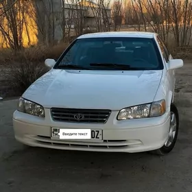 Toyota Camry 2000