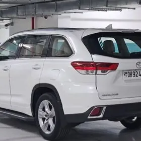 Toyota Highlander 2018