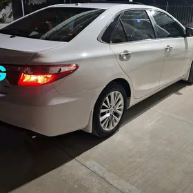 Toyota Camry 2016