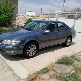 Toyota Camry 2000