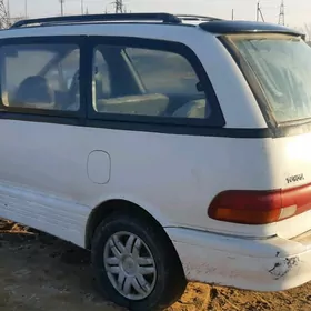 Toyota Previa 1993