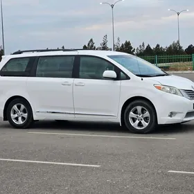 Toyota Sienna 2012