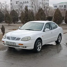 Daewoo Leganza 1999