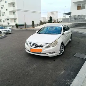 Hyundai Sonata 2011