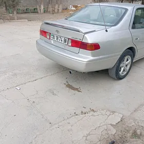 Toyota Camry 2000