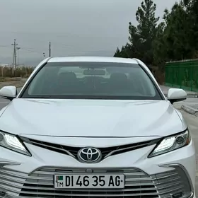 Toyota Camry 2018