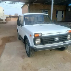 Lada Niva 2002