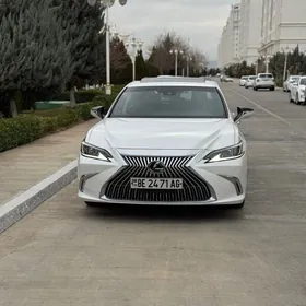 Lexus ES 350 2019