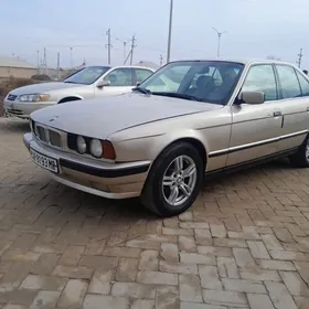 BMW 525 1990