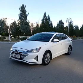 Hyundai Elantra 2019