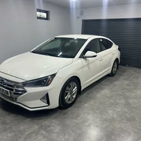 Hyundai Elantra 2020