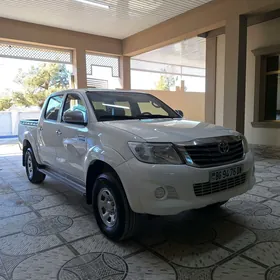 Toyota Hilux 2013