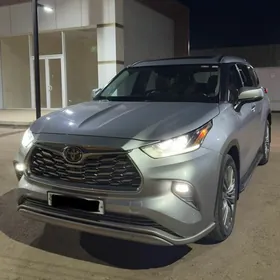 Toyota Highlander 2020