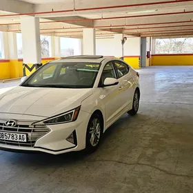 Hyundai Elantra 2020