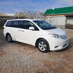 Toyota Sienna 2015