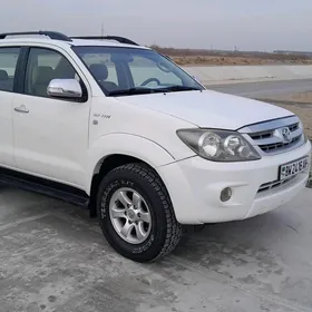 Toyota Fortuner 2008