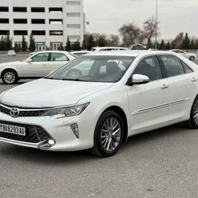 Toyota Camry 2017