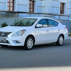 Nissan Versa 2019