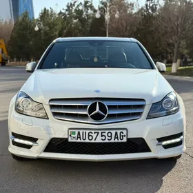 Mercedes-Benz C350 2012